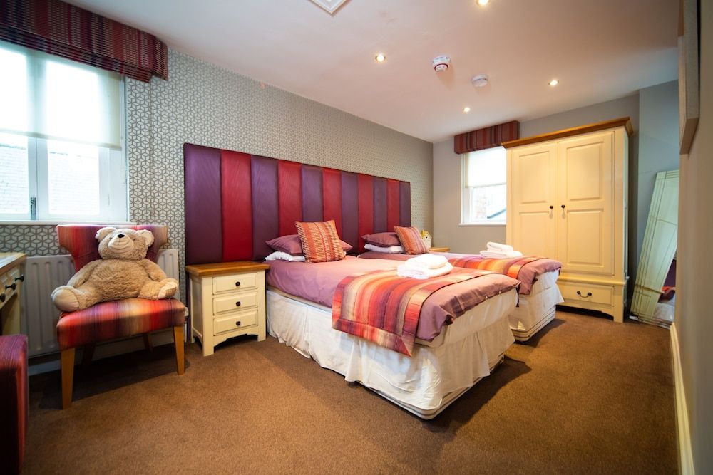 The Angel of Corbridge Limited Suite, Ensuite 2