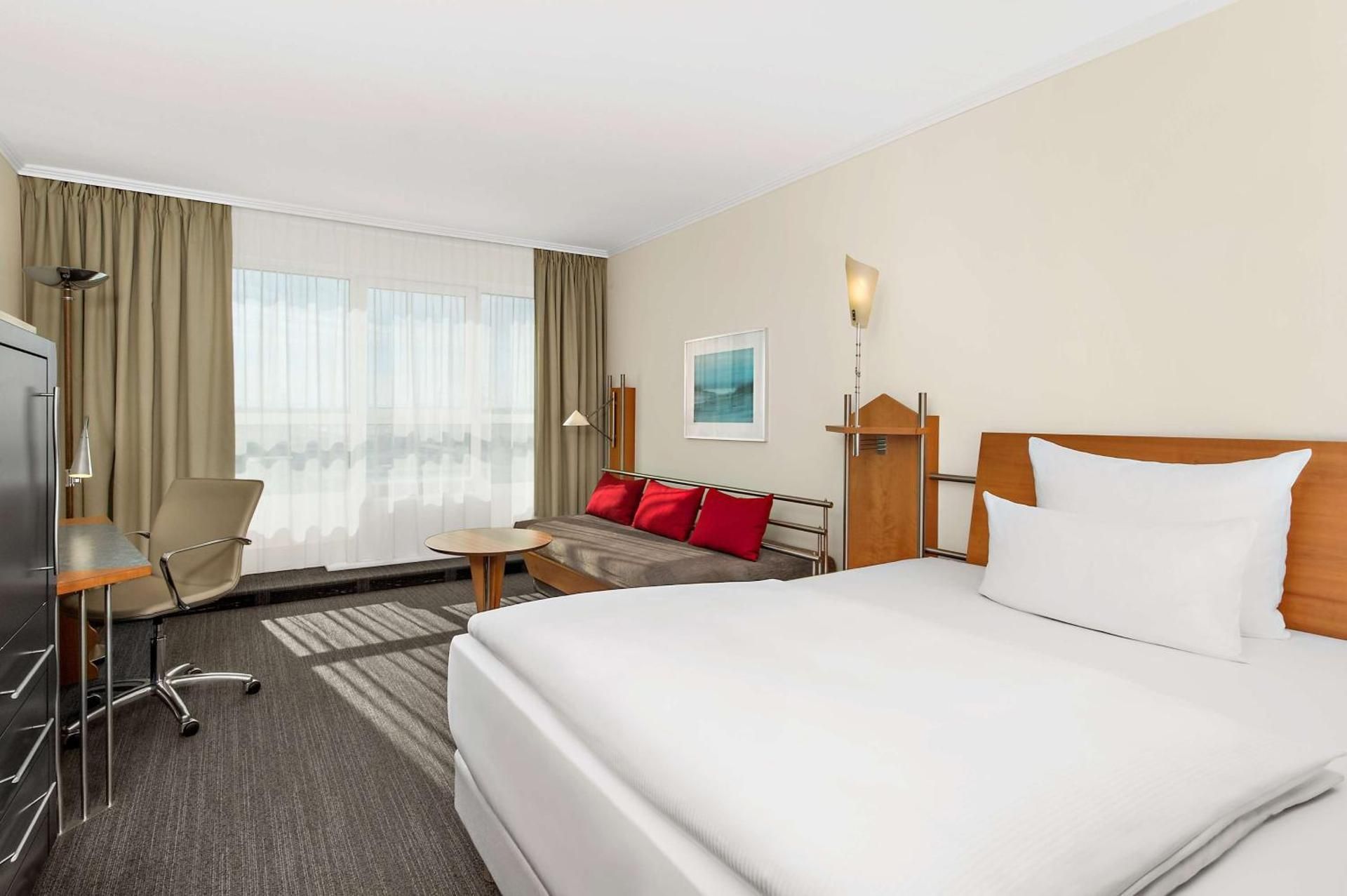 NH Mannheim Viernheim Family Connecting Room (2 Adults + 3 Children) 2