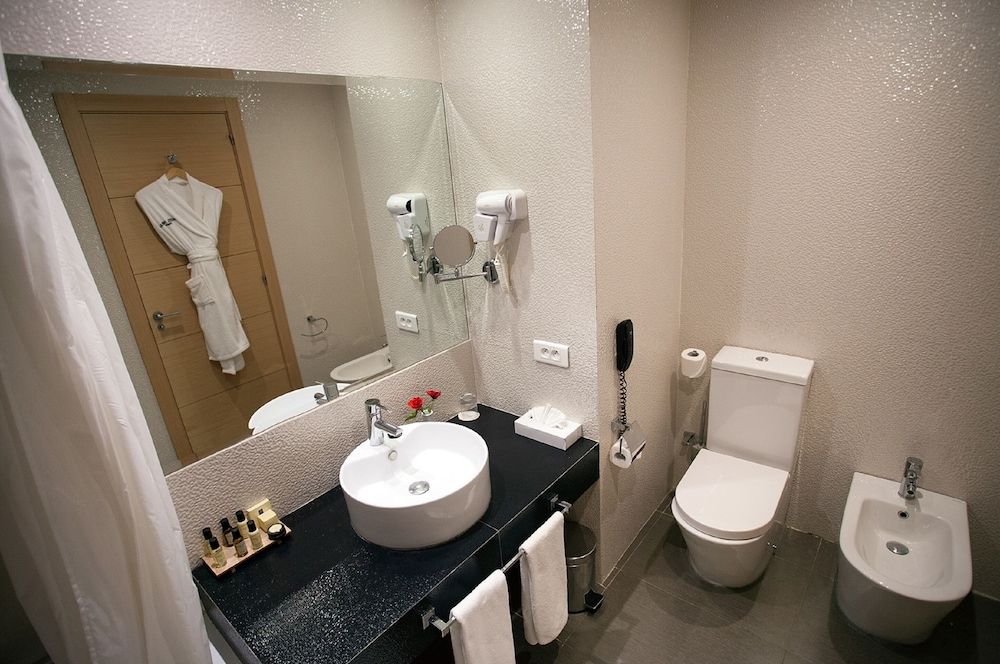 Hotel Farah Tanger Deluxe Room 9