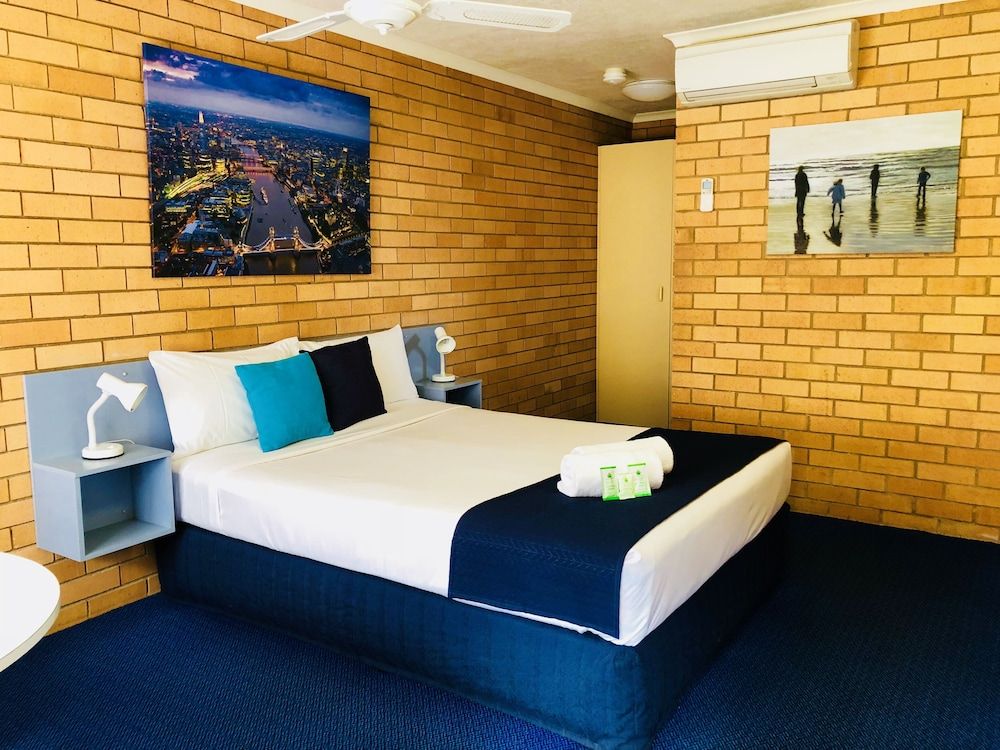 Bosuns Inn Motel Standard Queen Room 2