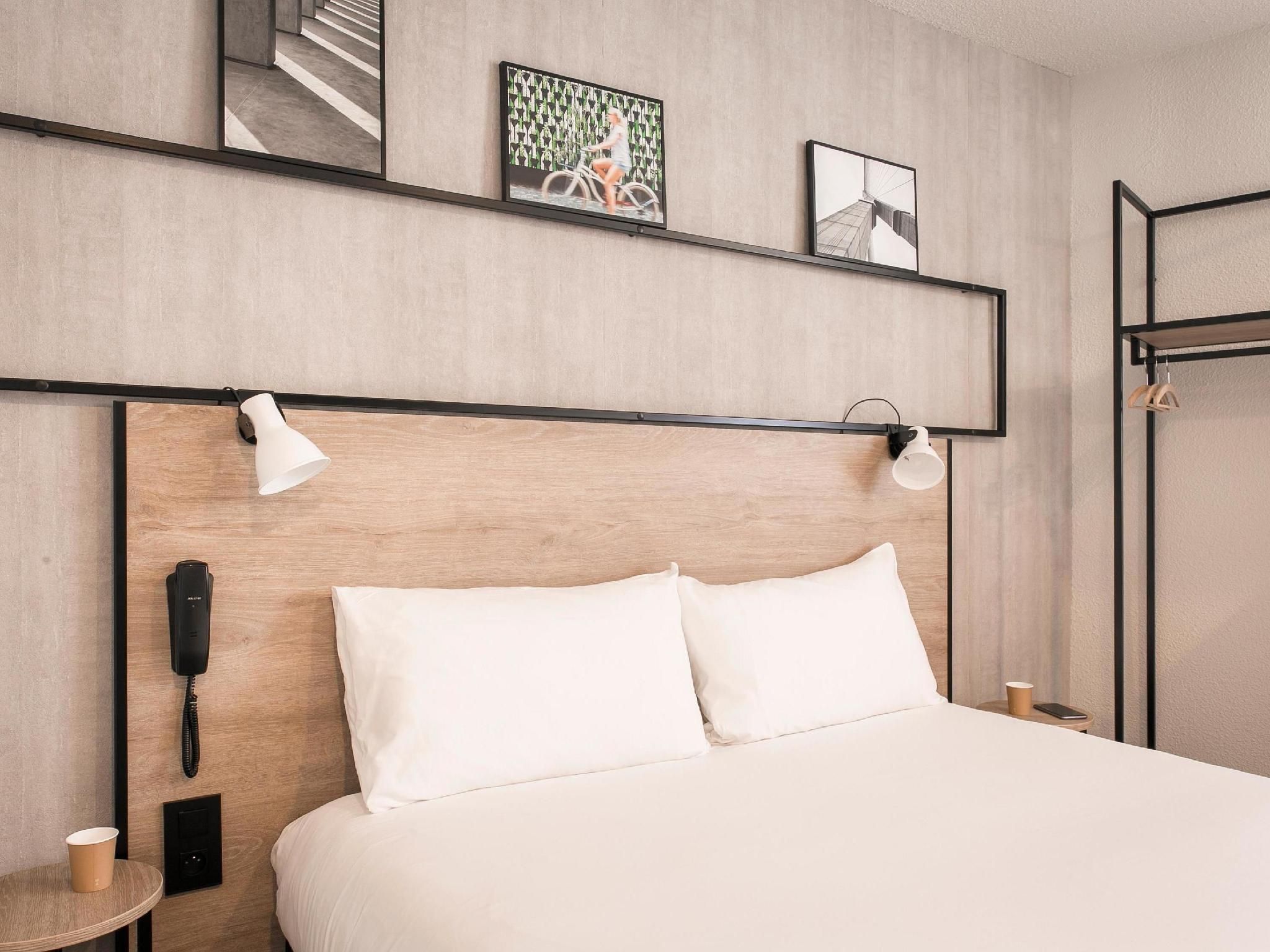Standard Room with 1 double bed