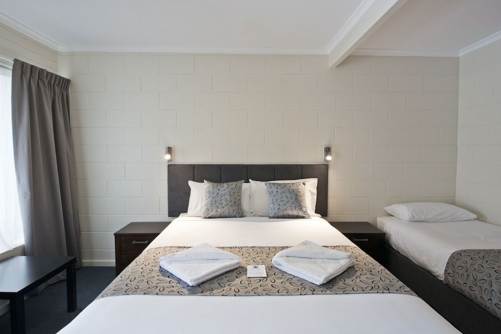 Victor Harbor City Inn Standard Room 2