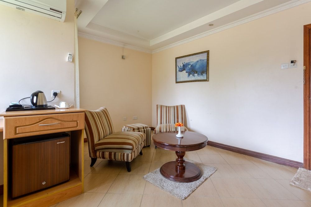 Longview Suites Executive Studio Suite 10