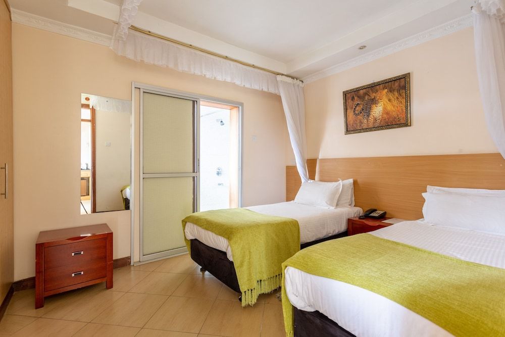 undefined Longview Suites 7