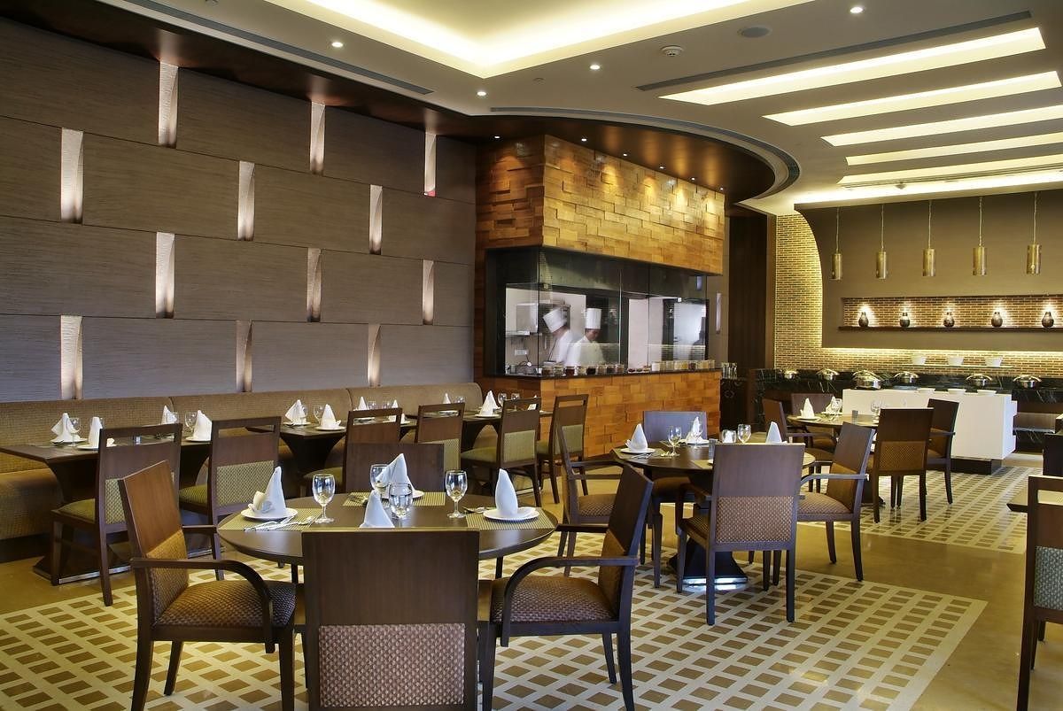 Food & Dining