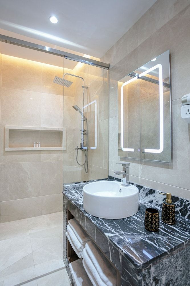 Riad Elnoujoum Superior Room, Courtyard View 25