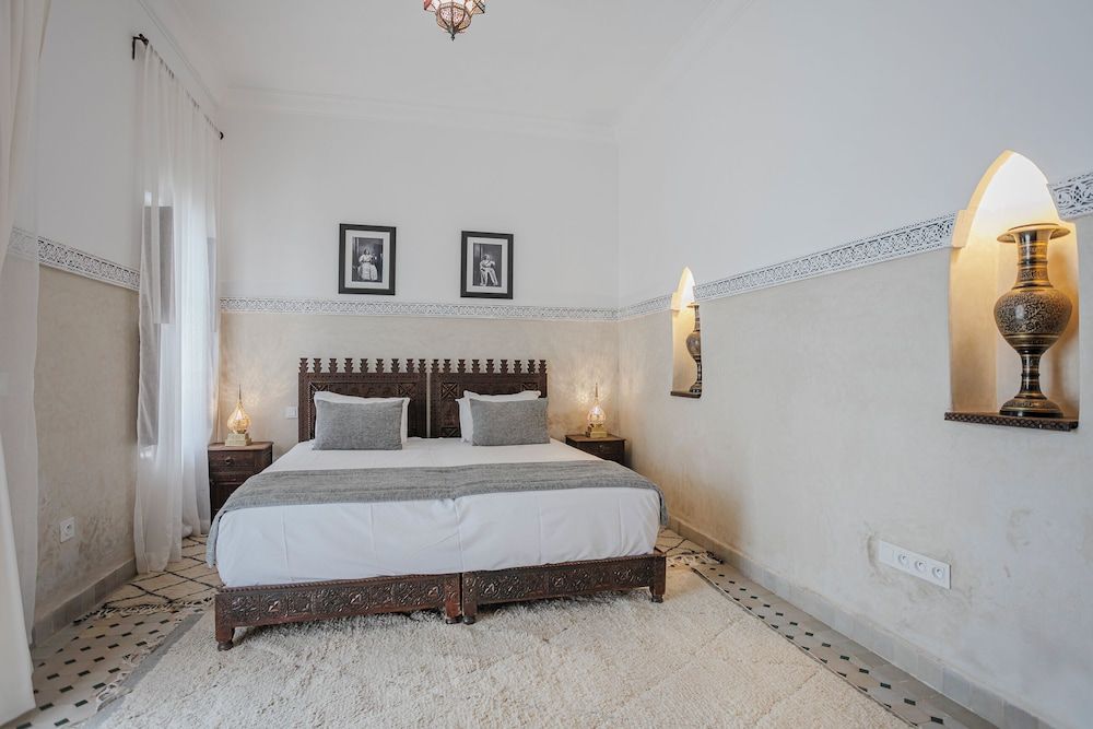 Riad Elnoujoum Superior Room, Courtyard View 16