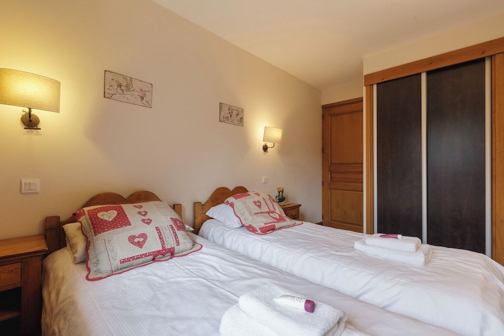 Family Apartment, 2 Bedrooms (Vallorcine Balme 01 Ski In Ski Out)