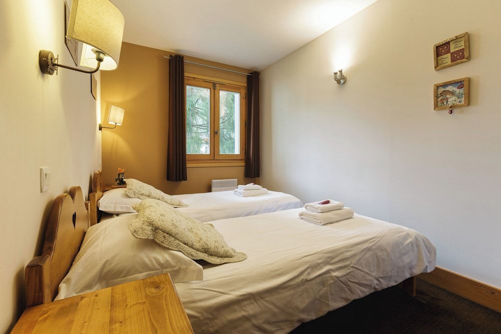 Family Apartment, 2 Bedrooms (Vallorcine Balme 02 ski in / ski out)