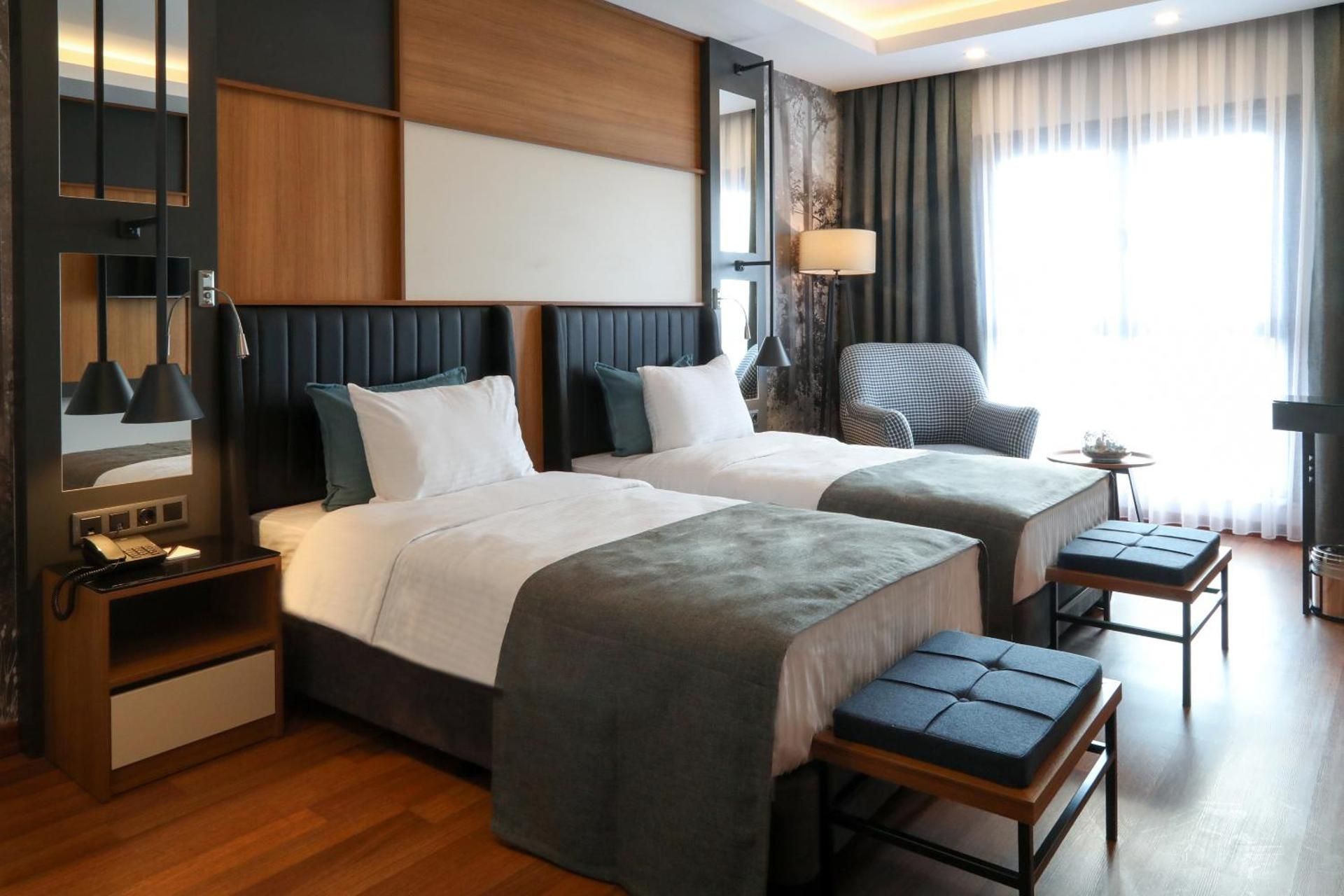 undefined Expoist Hotel 10