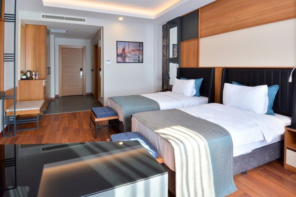 Expoist Hotel Standard Double or Twin Room