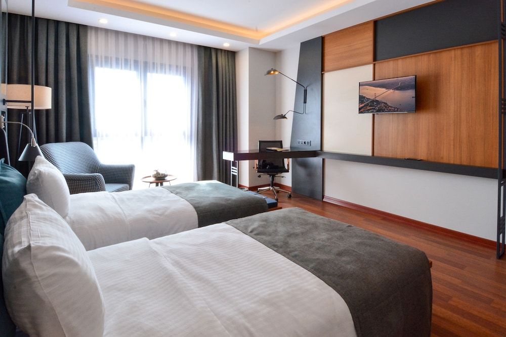Expoist Hotel Standard Double or Twin Room 2