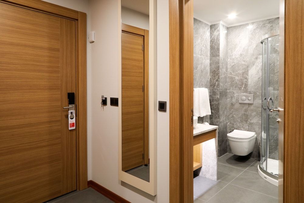 undefined Expoist Hotel 7