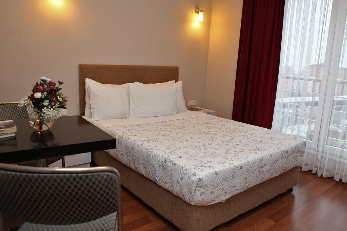 undefined Expoist Hotel 10