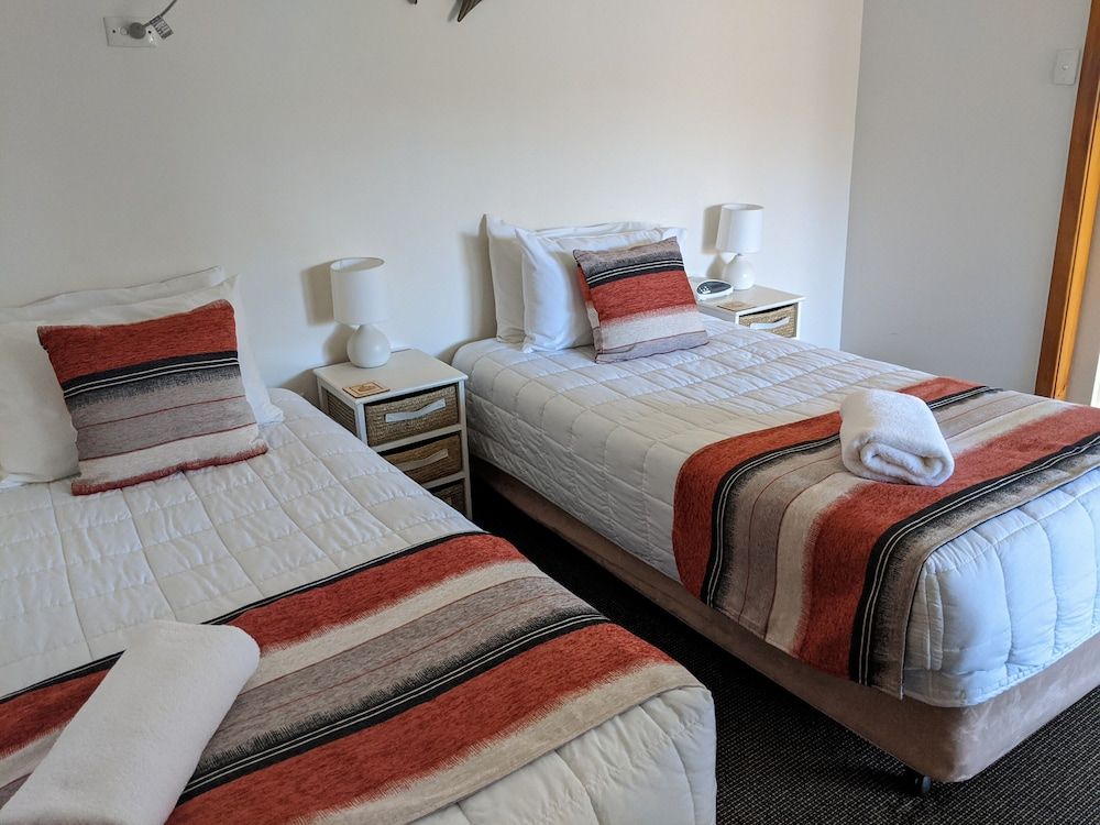 Karuah Motor Inn Twin Room 4