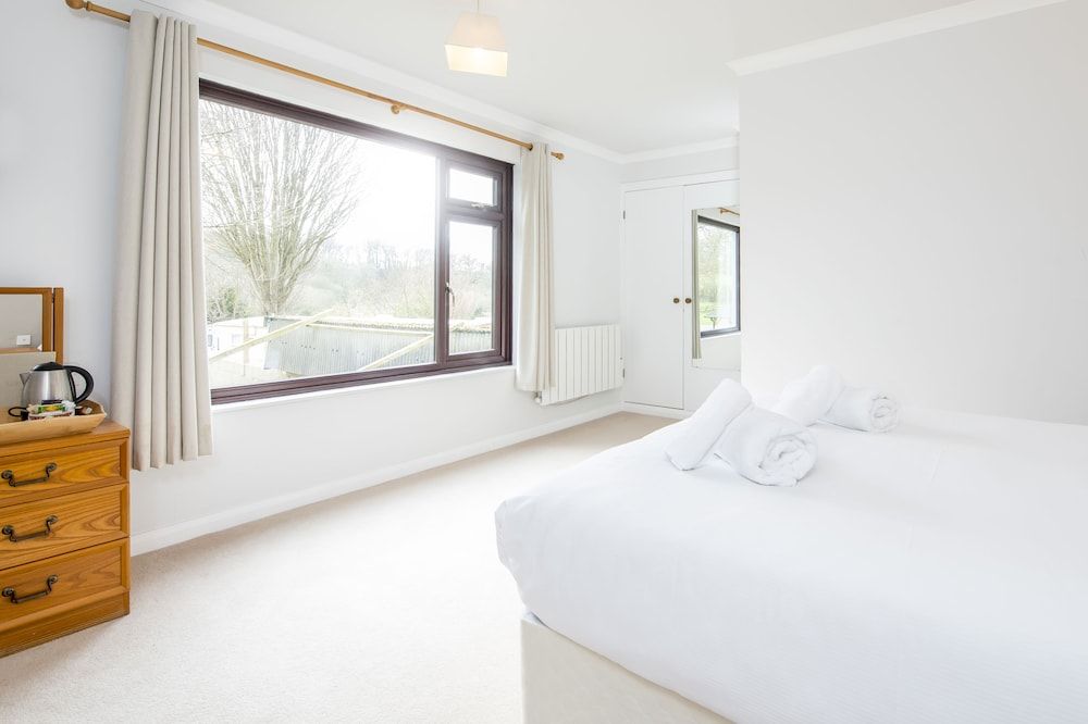 undefined Trewern Arms Hotel 8