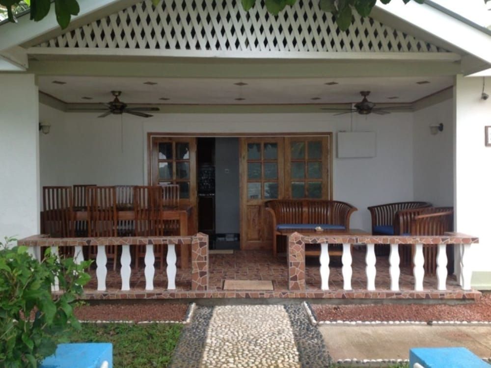 undefined Sea View Lodge