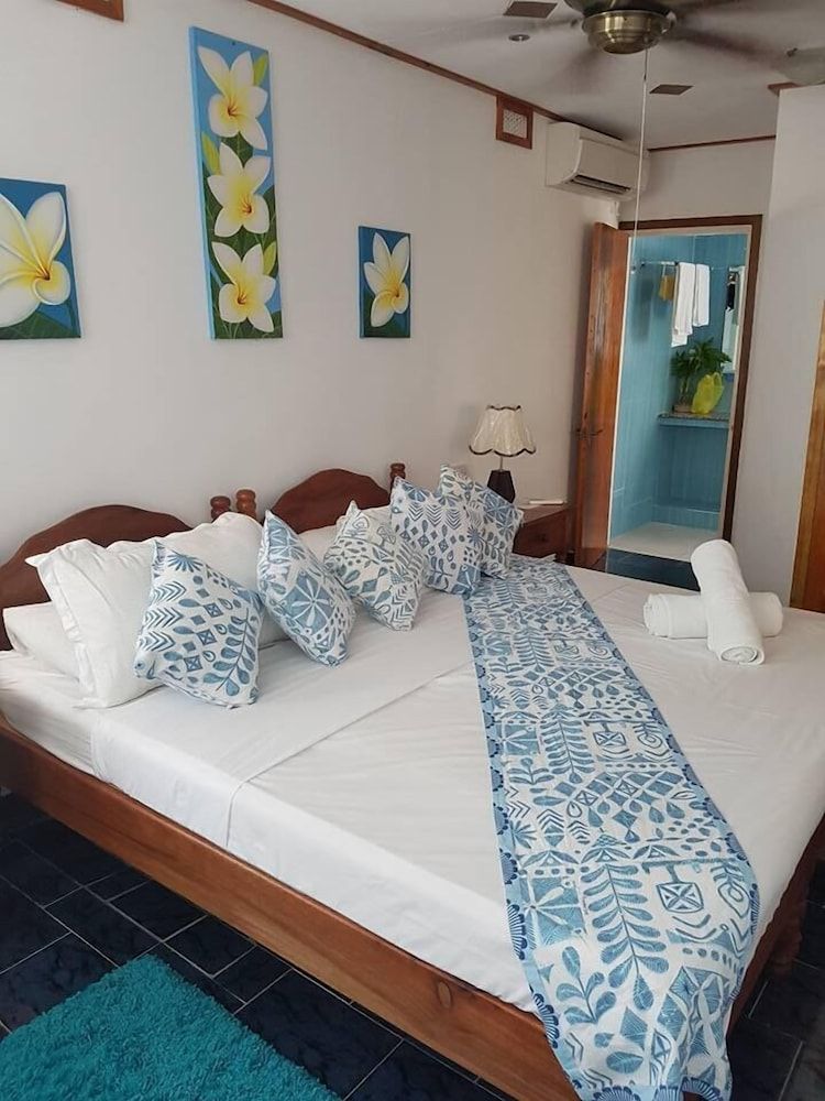 undefined Sea View Lodge 7