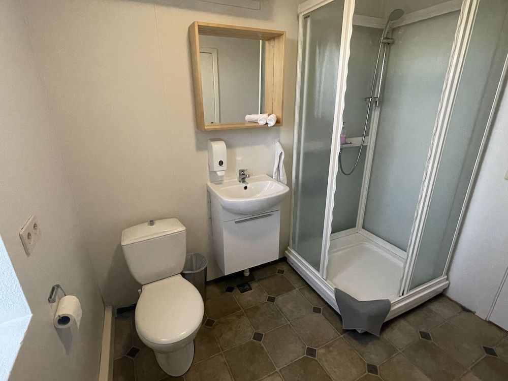 Bitra Bed & Breakfast Standard Double or Twin Room, Private Bathroom 3