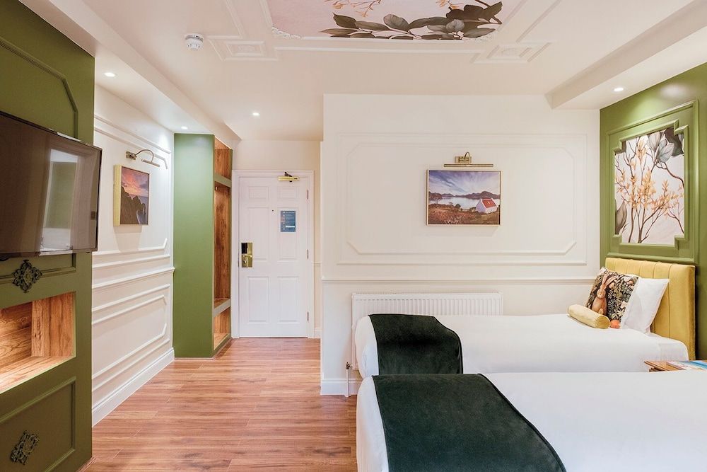 Muthu Clumber Park Hotel and Spa Triple Room 2