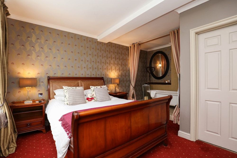 Suite 2 Adults
