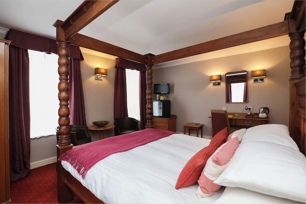 Muthu Clumber Park Hotel and Spa Four Poster 2
