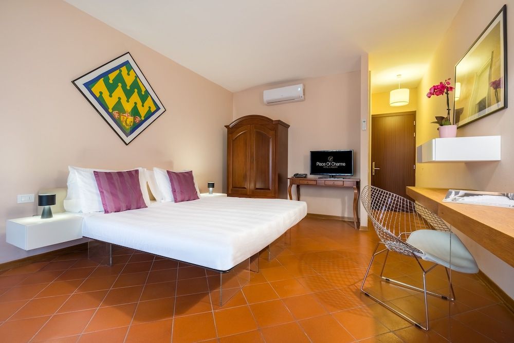 La Certosa di Pontignano Comfort Double Room 2