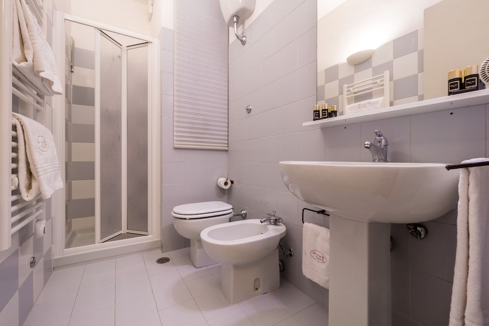 La Certosa di Pontignano Comfort Double Room 4