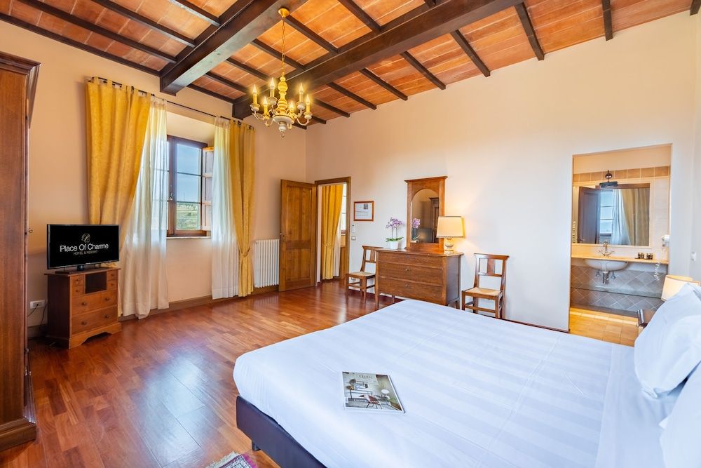 La Certosa di Pontignano Junior Suite