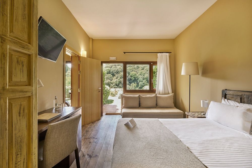 Family Quadruple Room, Connecting Rooms