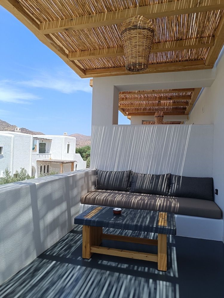 Deluxe Studio With Private Pool