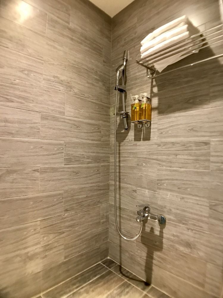 Martin Wales Hotel Kenting Comfort Quadruple Room (2 Shower Rooms) 5