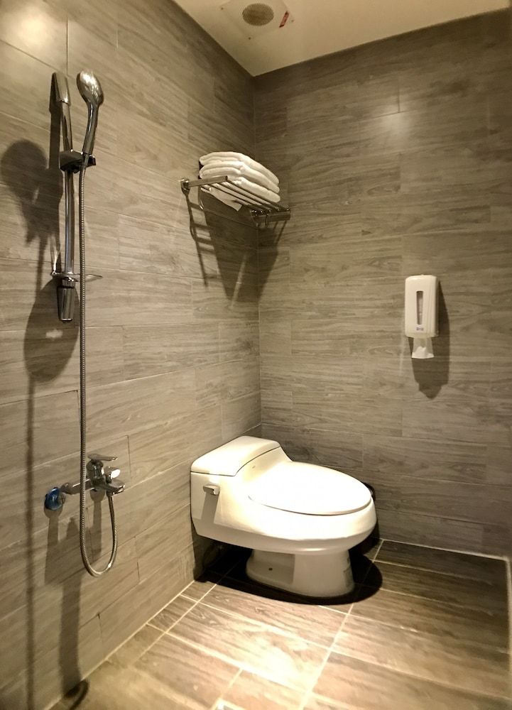 Martin Wales Hotel Kenting Comfort Quadruple Room (2 Shower Rooms) 4