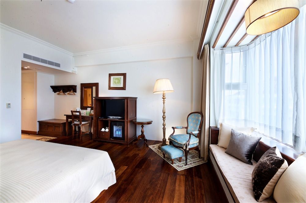 Shangrila Boutique Hotel Luxury Double Room, 1 King Bed 3