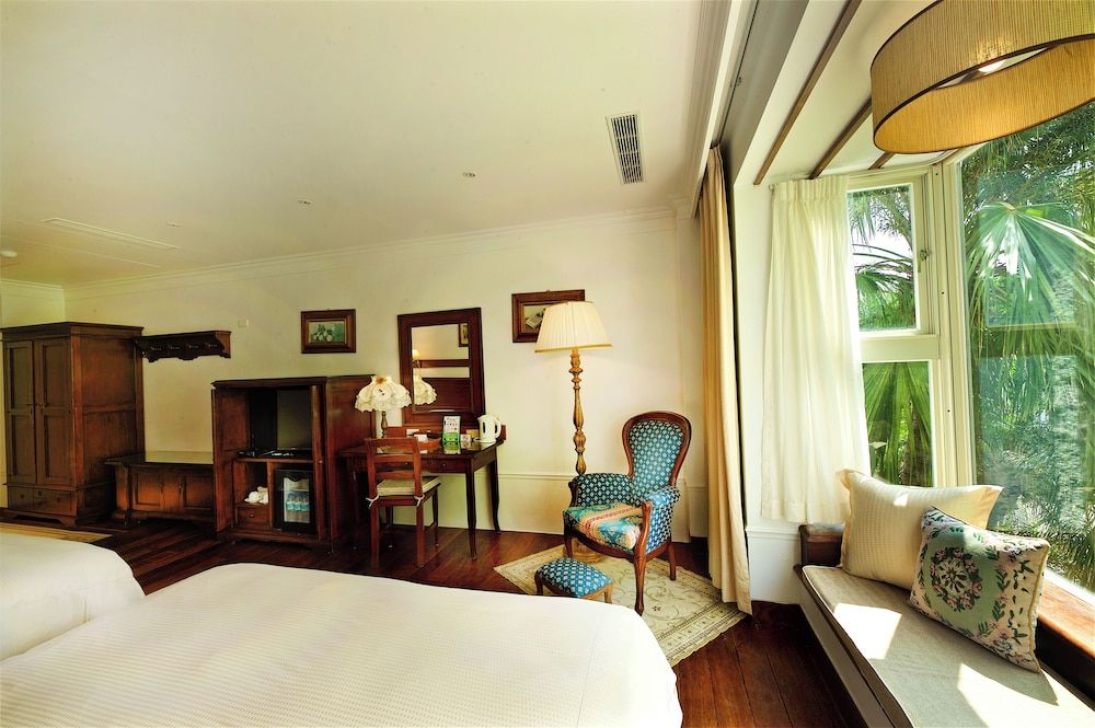 Shangrila Boutique Hotel Family Twin Room 8