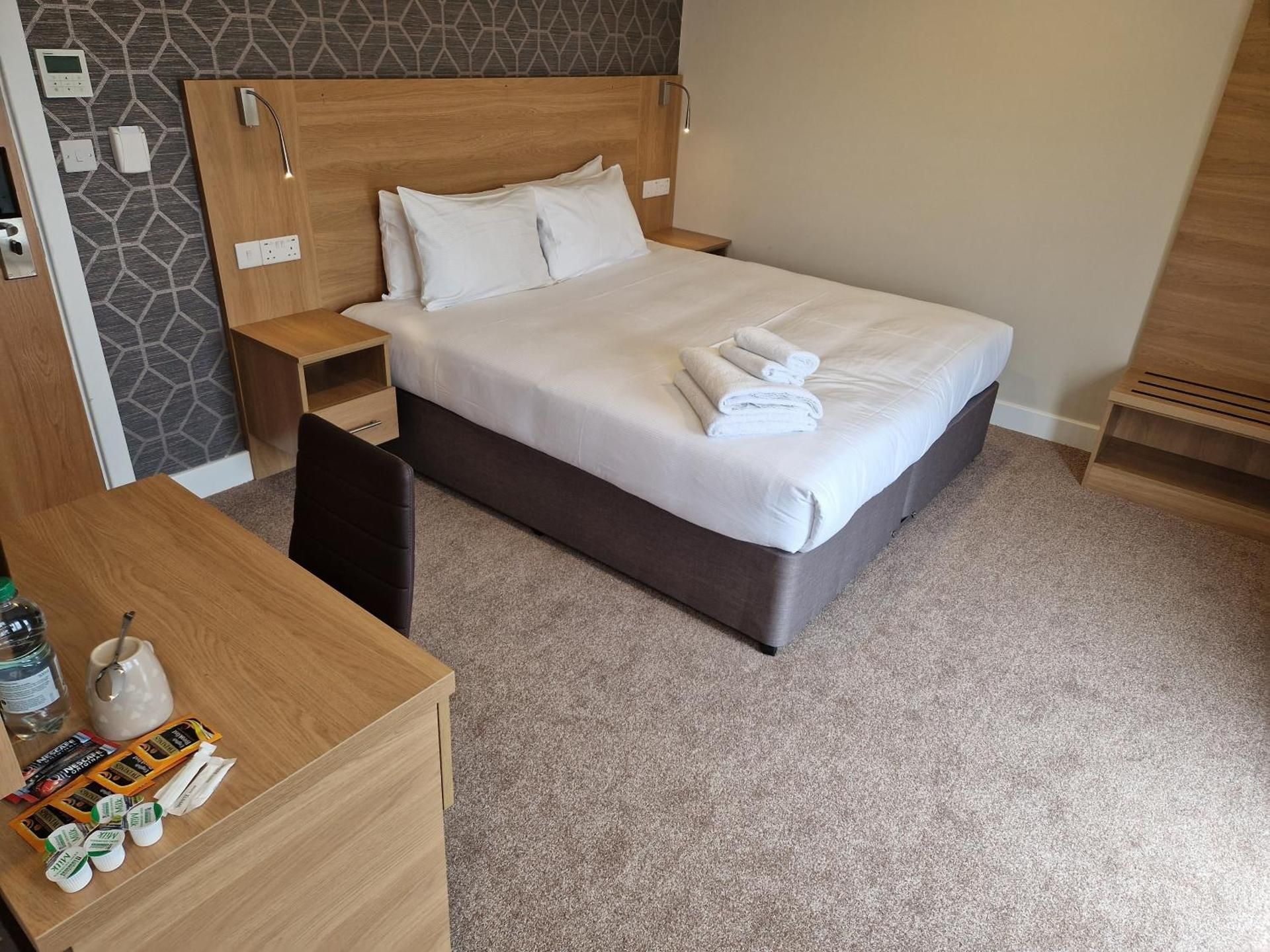 undefined Best Western Northfields Ealing Hotel-Opposite Northfield Station -Piccadilly line 7
