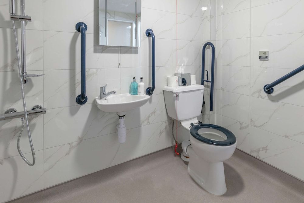 undefined Best Western Northfields Ealing Hotel-Opposite Northfield Station -Piccadilly line 10