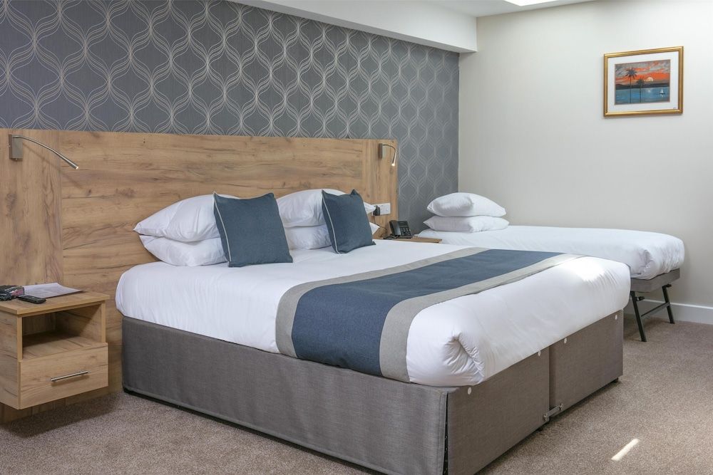 undefined Best Western Northfields Ealing Hotel-Opposite Northfield Station -Piccadilly line 9