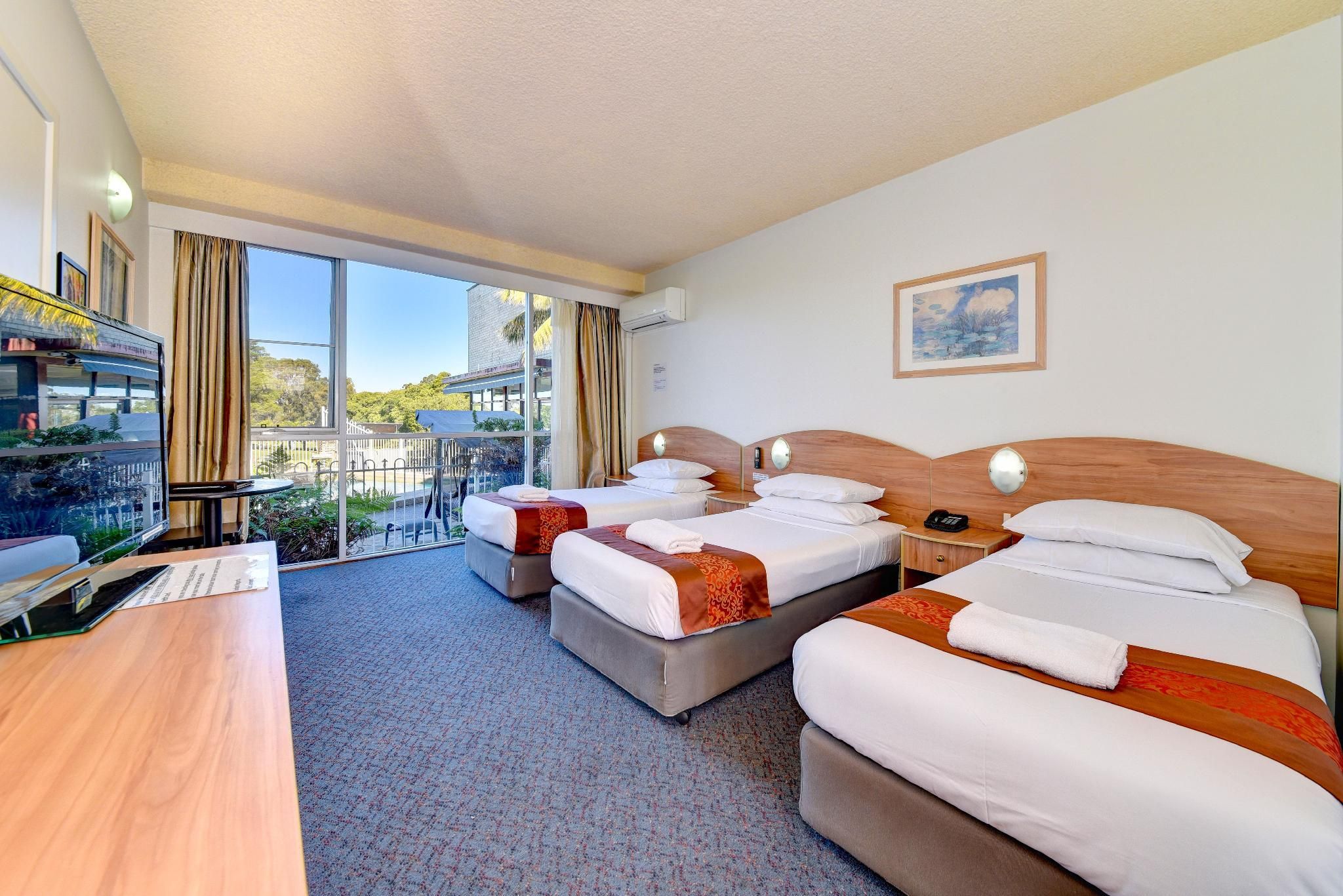 Triple Room