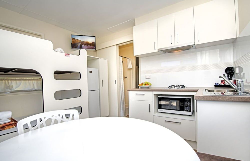 Discovery Parks - Pambula Beach Economy Cabin - Sleeps 4 2