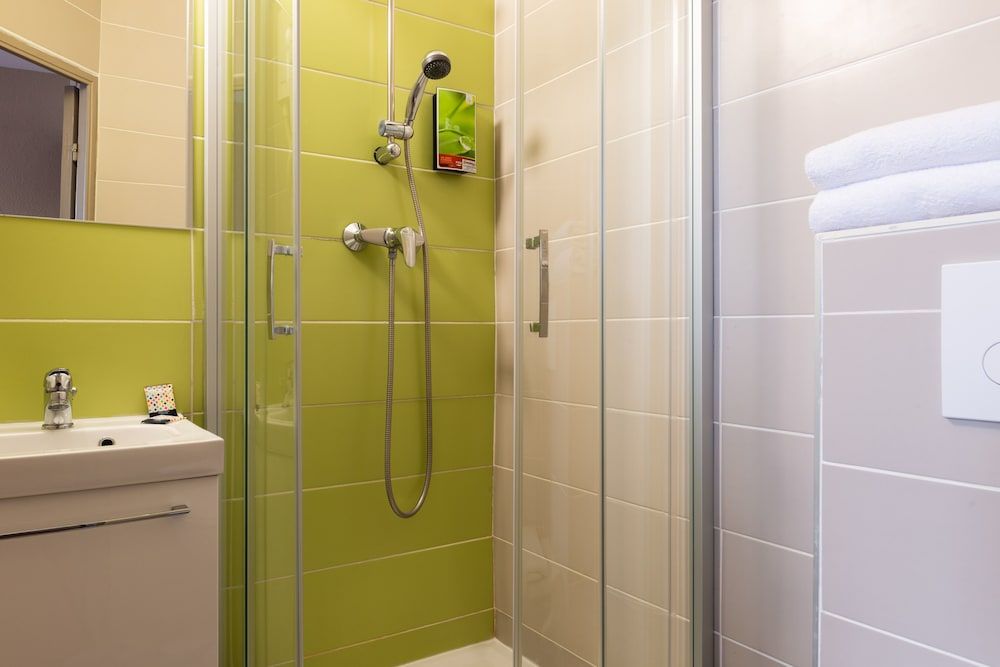 The Originals City, Hôtel Marseille Aéroport Standard Double Room 16