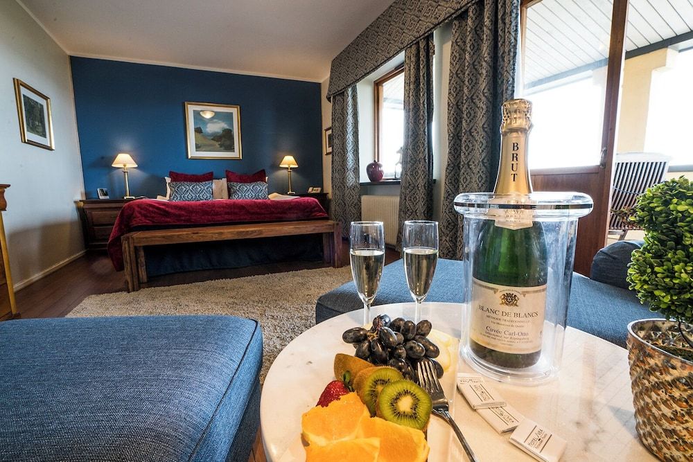 Hotel Svea, BW Signature Collection Suite, 1 King Bed, Balcony, Sea View 5