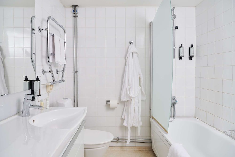 Hotel Svea, BW Signature Collection Suite, 1 King Bed, Balcony, Sea View 6