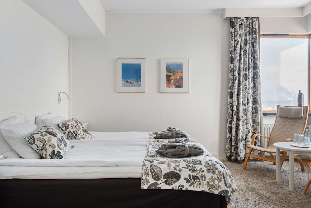 Superior Room, 2 Twin Beds, Non Smoking, Sea View