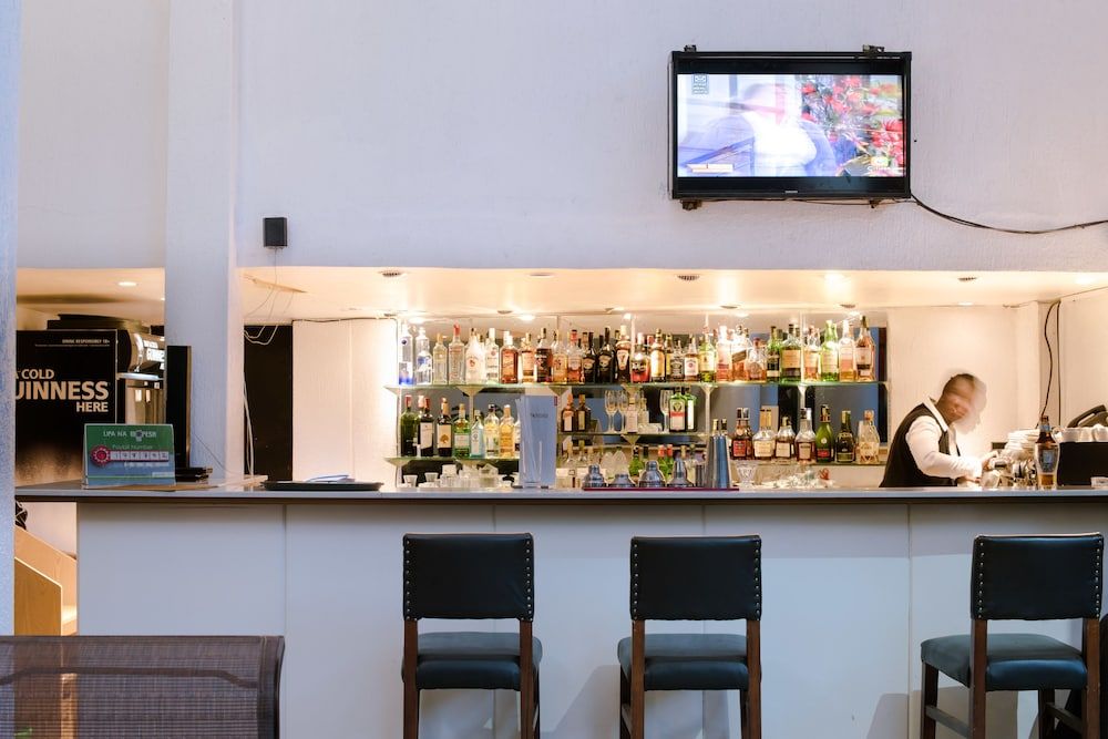 undefined West Wood Hotel 6