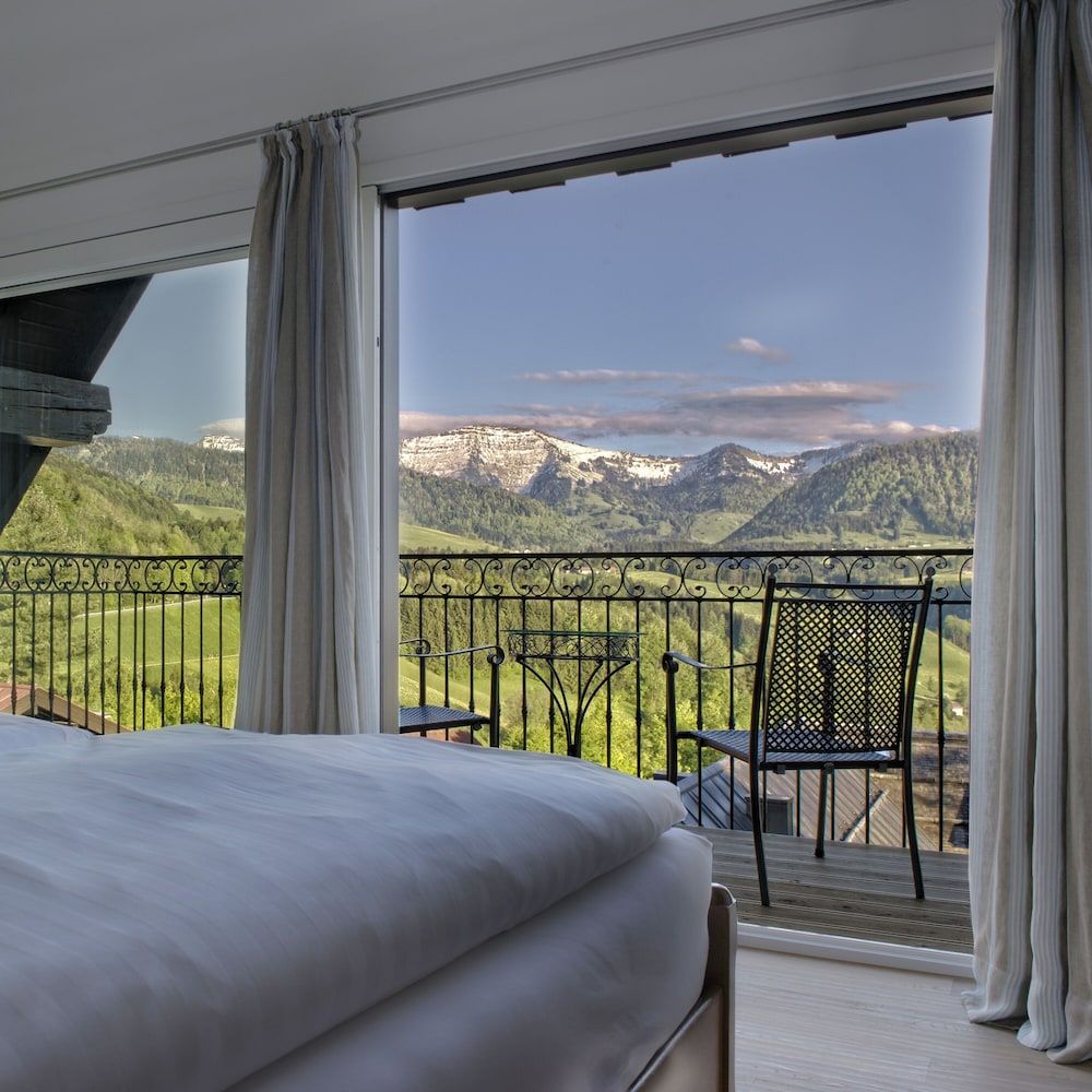 Junior Suite, Balcony, Mountain View