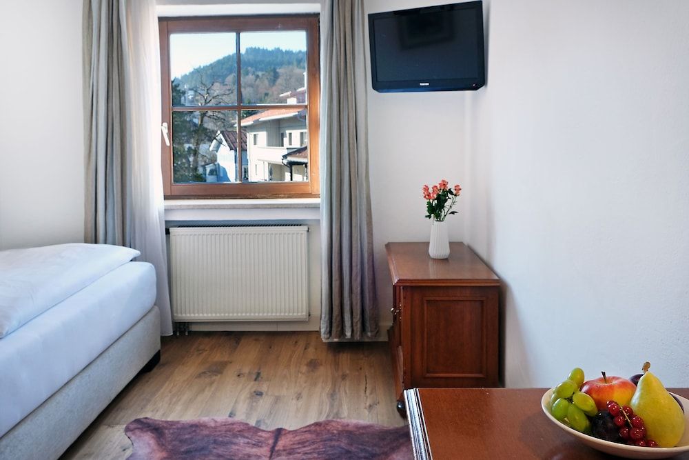 Economy Single Room