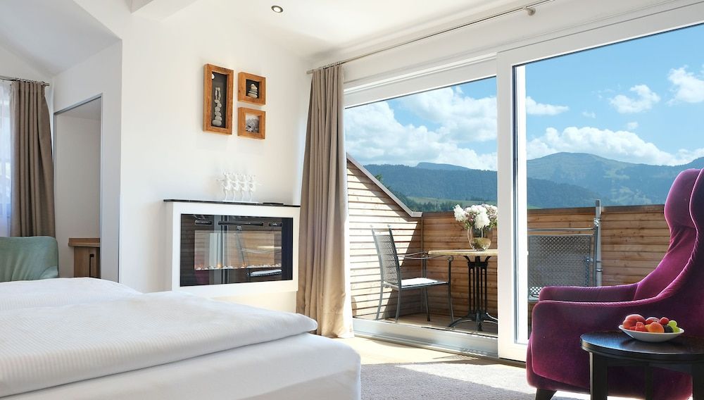 Junior Suite, Balcony, Mountain View