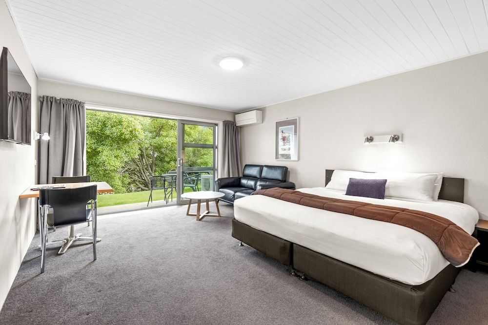 ASURE Brookvale Motel Large Studio 2