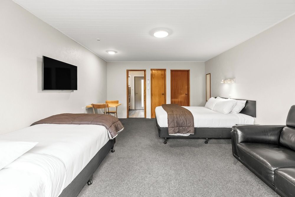 ASURE Brookvale Motel Superior Studio 2